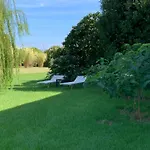 Beauty House - Jacuzzi - Giardino Privato 3*