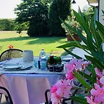 Beauty House - Jacuzzi - Giardino Privato 3*