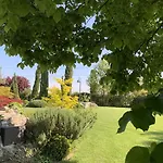 Beauty House - Jacuzzi - Giardino Privato 3*