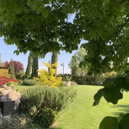 Beauty House - Jacuzzi - Giardino Privato 3*