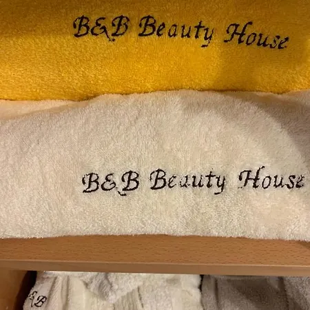 Beauty House - Jacuzzi - Giardino Privato Bed and breakfast 3*