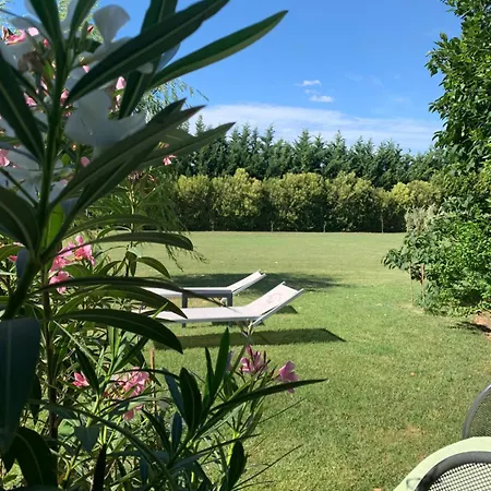 Beauty House - Jacuzzi - Giardino Privato Oda ve Kahvaltı