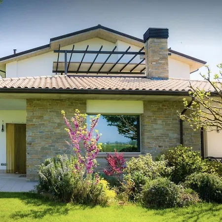 Beauty House - Jacuzzi - Giardino Privato Bed and breakfast Cesena