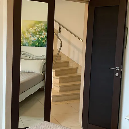 Beauty House - Jacuzzi - Giardino Privato تشيزينا