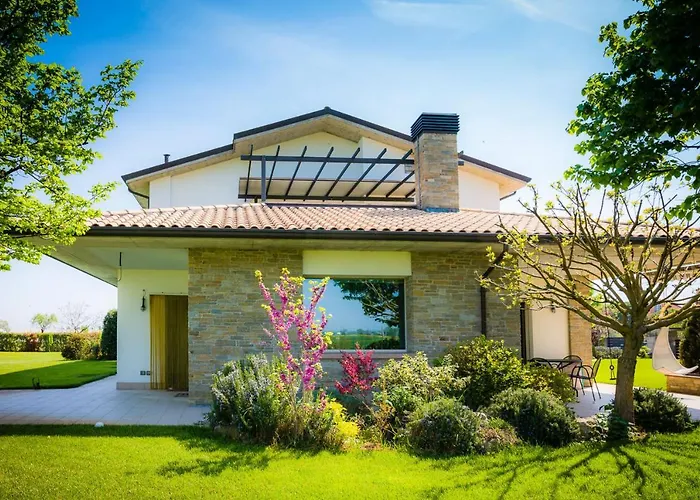 Beauty House - Jacuzzi - Giardino Privato 3*