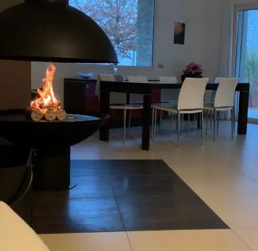 Beauty House - Jacuzzi - Giardino Privato فندق مبيت وإفطار تشيزينا