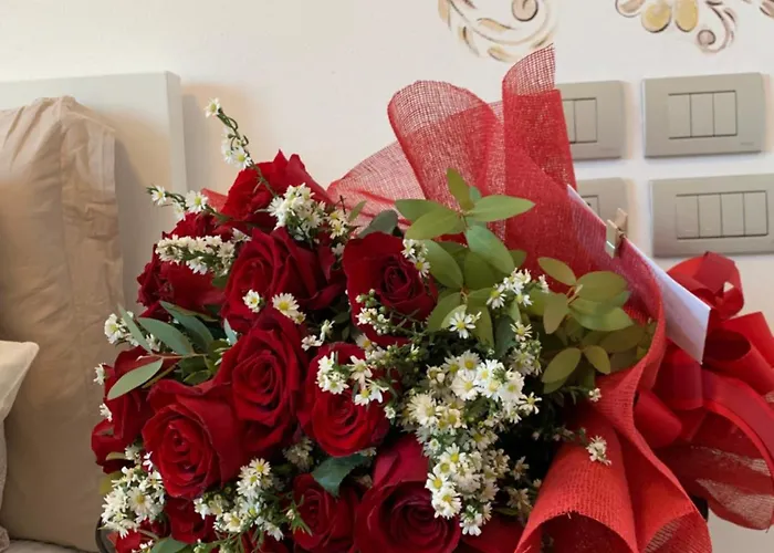 Bed & Breakfast Beauty House - Jacuzzi - Giardino Privato 3*