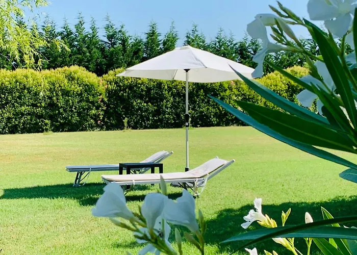 فندق مبيت وإفطار Beauty House - Jacuzzi - Giardino Privato 3*